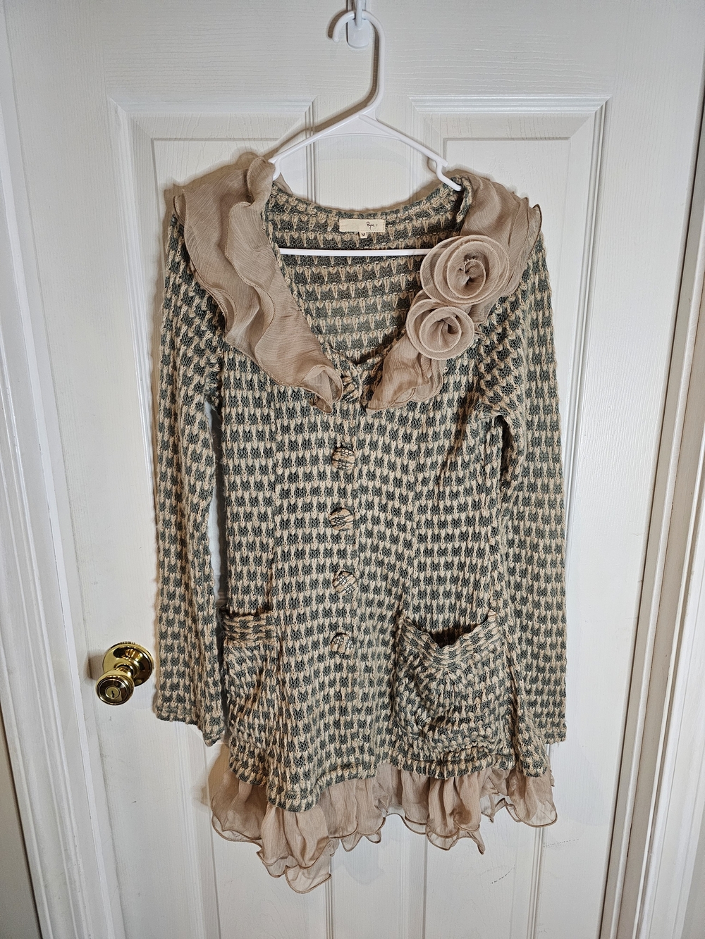 Ryu Beige and Green Houndstooth Knit Cardigan with Chiffon Ruffle Collar